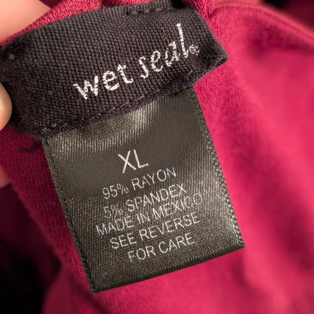 Wet Seal Burgundy Flowy Romper - Picture 4 of 4